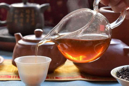 老茶浸蜜有什么功效，茶葉浸蜂蜜治咳嗽