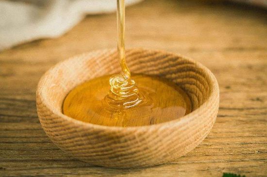 老茶浸蜜有什么功效，茶葉浸蜂蜜治咳嗽