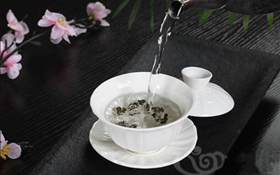 三才蓋碗的正確拿法，三才蓋碗抓碗法圖解