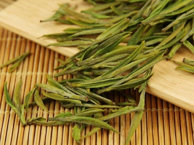 安吉白茶的功效與作用，簡單概括安吉<a href=http://m.robertaspegne.com/fenlei/baicha/ target=_blank class=infotextkey>白茶功效</a>