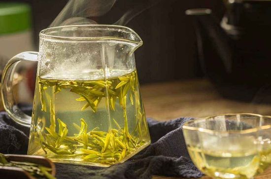 蜂蜜泡茶葉的副作用，蜂蜜泡茶葉有什么禁忌