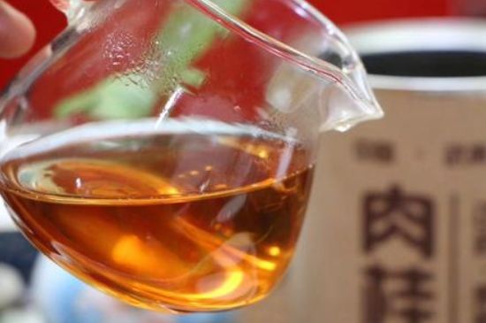 女人喝肉桂紅茶有什么好處，肉桂加紅茶的功效與作用