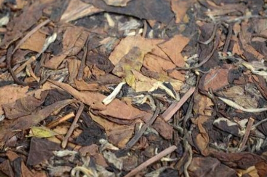 福鼎白茶能長(zhǎng)時(shí)間悶泡嗎，老白茶可以悶著喝嗎？