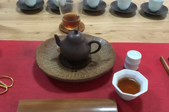 肉桂可以用紫砂壺沖泡嗎，紫砂壺能泡武夷巖茶肉桂用嗎？