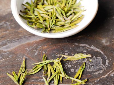 白茶品質如何區(qū)分，白茶的優(yōu)劣質量辨別方法