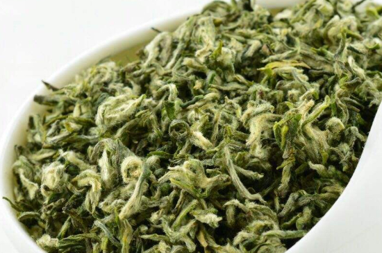 真假碧螺春泡水后區(qū)別，蘇州洞庭碧螺春怎樣鑒別好壞？