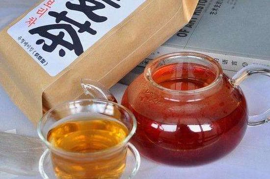 飯店喝的聞起很香的茶，餐館里的蕎麥茶還是大麥茶？