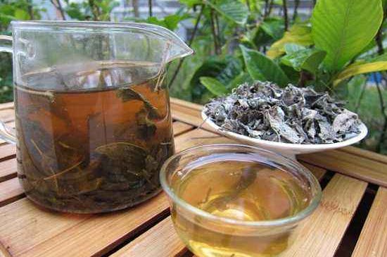 怎樣辨別莓茶發(fā)霉了，莓茶發(fā)霉和白霜的區(qū)別