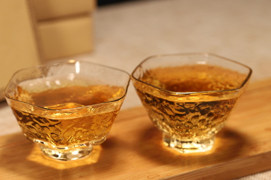 白茶的年份是怎么區(qū)分，如何辨別白茶年份