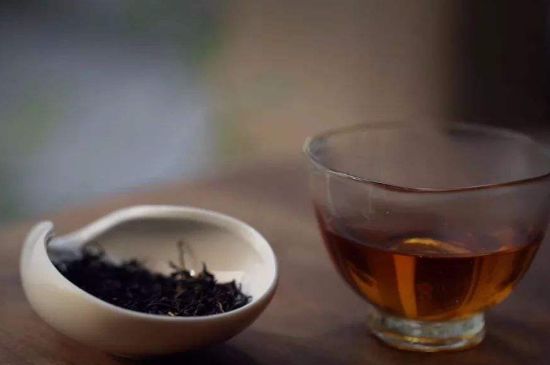 泡好的茶水放冰箱能保存多久，泡好的茶冷藏放多久？