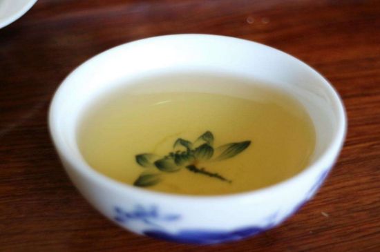 茉莉香精茶的鑒別方法，茉莉茶加香精怎樣識別？