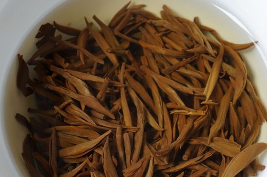 好壞金駿眉圖片對(duì)比，怎么挑選金駿眉茶葉