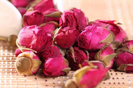 玫瑰花的最佳搭配，喝玫瑰花茶搭配什么喝好？