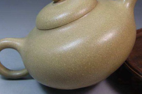 一把真正的本山綠泥壺最低多少錢，什么價(jià)格能買到本山綠泥紫砂壺？