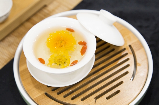 菊花茶天天喝行嗎，每天喝菊花泡茶喝好嗎？