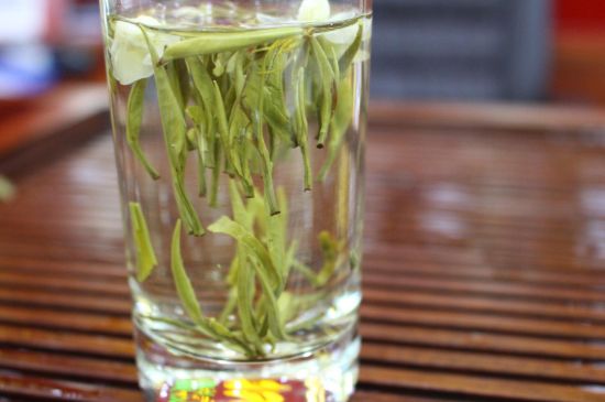 茉莉銀針屬于什么茶，茉莉銀針適合什么人喝？