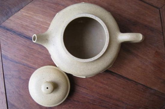 本山綠泥怎么分辨真假，真正的本山綠泥紫砂壺怎么鑒別？