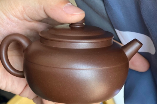 新買的紫砂壺為什么會裂，真的紫砂壺是不是很容易開裂？