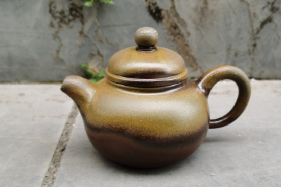 廣西欽州坭興陶可以泡多種茶嗎，坭興陶是一壺一茶嗎?