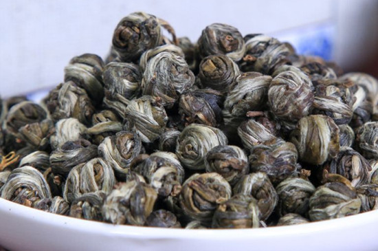 茉莉龍珠一次泡幾顆，茉莉龍珠一一杯放幾顆