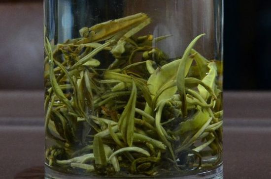 茉莉龍珠什么季節(jié)喝，夏天適合喝茉莉龍珠茶