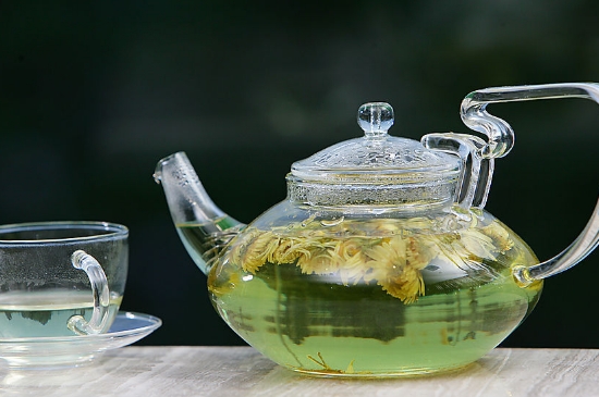 菊花茶天天喝行嗎，每天喝菊花泡茶喝好嗎？