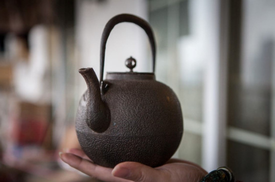 不要使用日本鐵壺?zé)毡捐F壺騙局