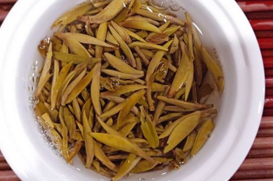 新白毫銀針和老白毫銀針的區(qū)別，新老白毫銀針的品質(zhì)特征