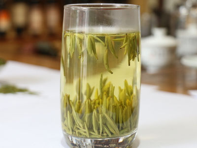 竹葉青茶怎么樣，檔次較高味道略苦價格比較貴