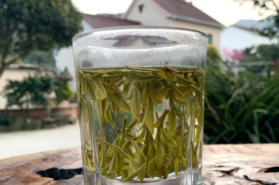 西湖龍井茶頭采和二采區(qū)別，明前龍井一采和二采什么味道？