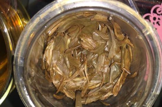 金駿眉有幾個(gè)品種分哪幾個(gè)級(jí)別？按茶樹(shù)劃分5個(gè)等級(jí)！