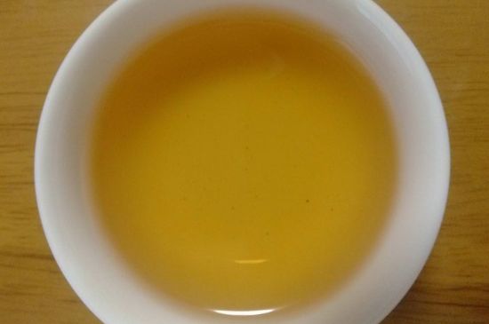 肉桂茶和大紅袍哪個(gè)貴，武夷山肉桂與大紅袍的價(jià)格比較