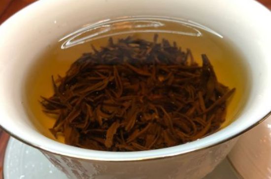 女人晚上喝紅茶好嗎，女人紅茶啥時候喝最好？