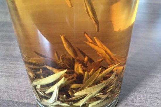 白毫銀針年份久的有什么香，陳年白毫銀針的香氣