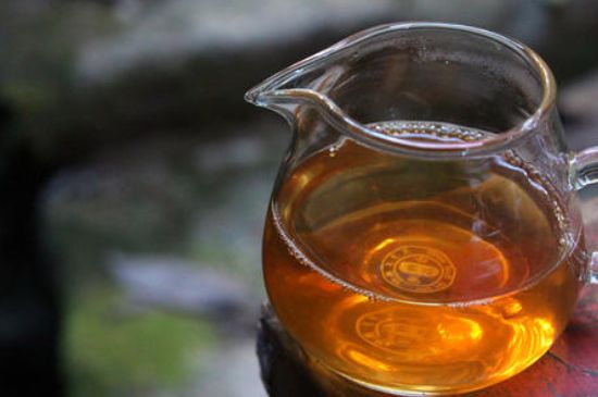 肉桂茶和大紅袍哪個(gè)貴，武夷山肉桂與大紅袍的價(jià)格比較