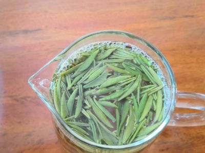 竹葉青和毛尖的區(qū)別，竹葉青和信陽毛尖哪個好？