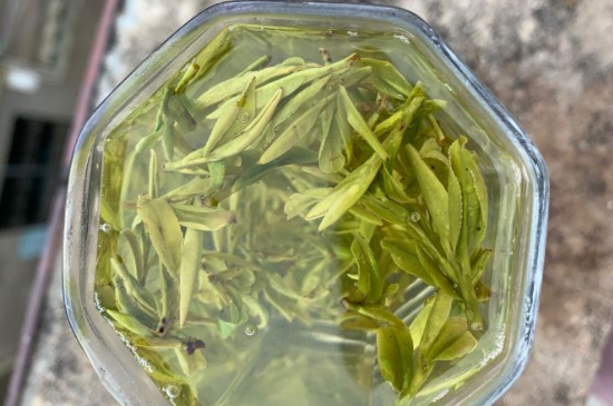 西湖龍井茶頭采和二采區(qū)別，明前龍井一采和二采什么味道？