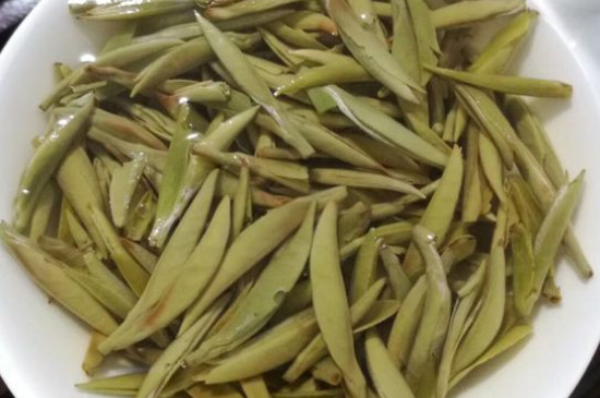 白毫銀針年份久的有什么香，陳年白毫銀針的香氣