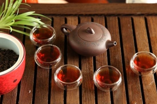 飯后多長時間喝六堡茶最好，六堡茶一天喝多少