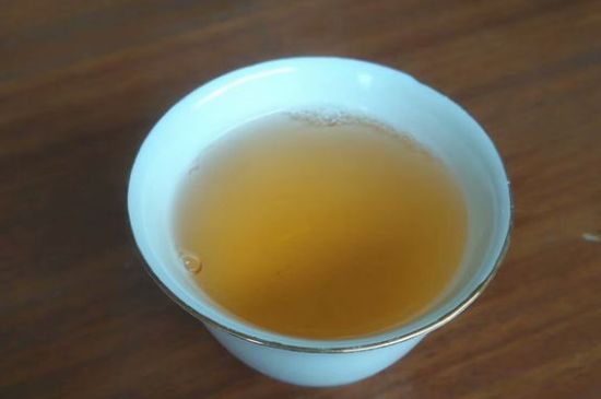 黑茶排濕毒的身體表現(xiàn)，喝黑茶排毒反應(yīng)癥狀