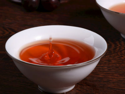 紅茶和綠茶的區(qū)別，常喝紅茶好還是綠茶好？