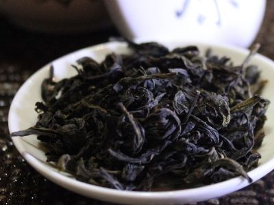 大紅袍好還是白茶好，福鼎白茶和大紅袍哪個貴？